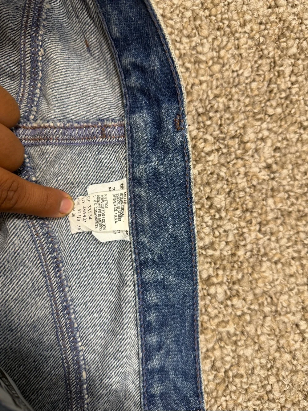 VintageRockies Relaxed Fit Denim Jeans in Blue with Brown size 32/13 100% cotton